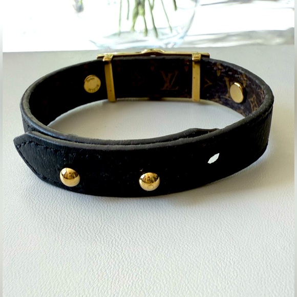 LOUIS VUITTON 
Reversible Monogram Dauphine Bracelet Black - Picture 9 of 11